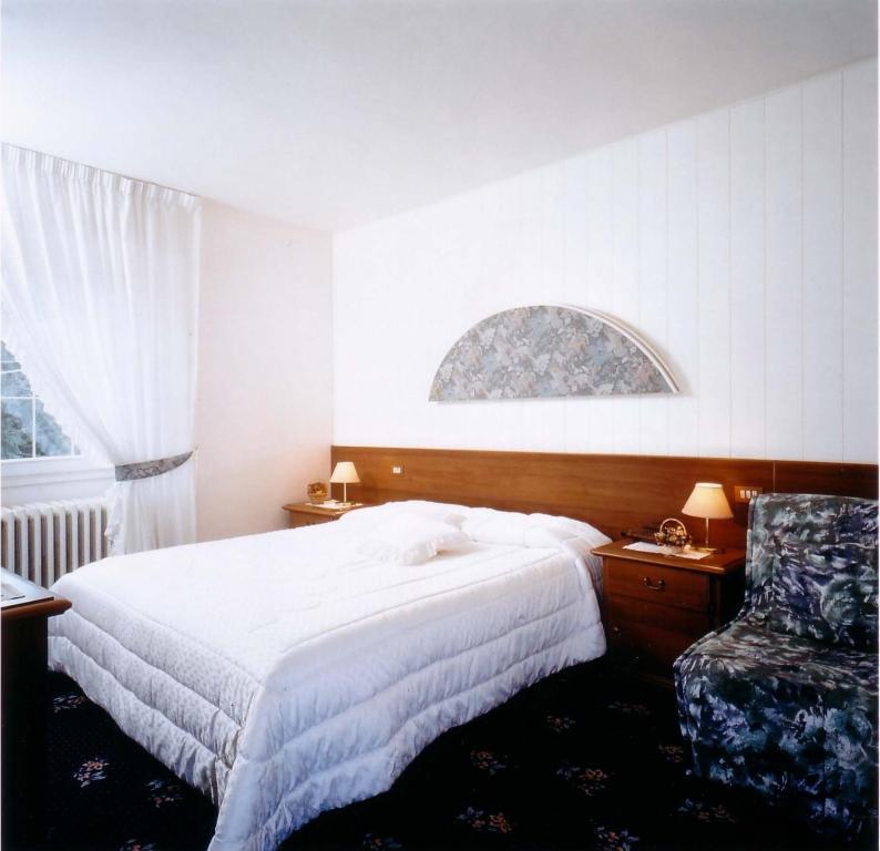 Hotel Bruna Lizzano In Belvedere Phòng bức ảnh